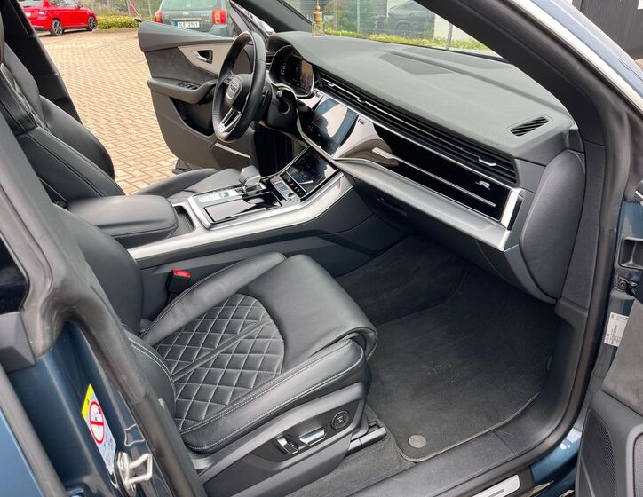 Audi SQ8 17