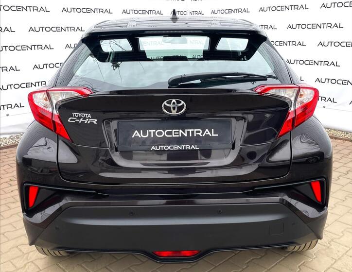 Toyota C-HR 5