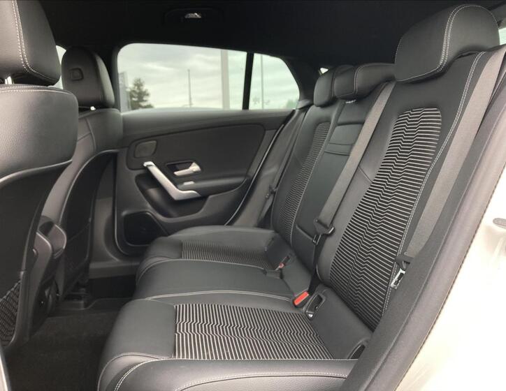 Mercedes-Benz CLA 11