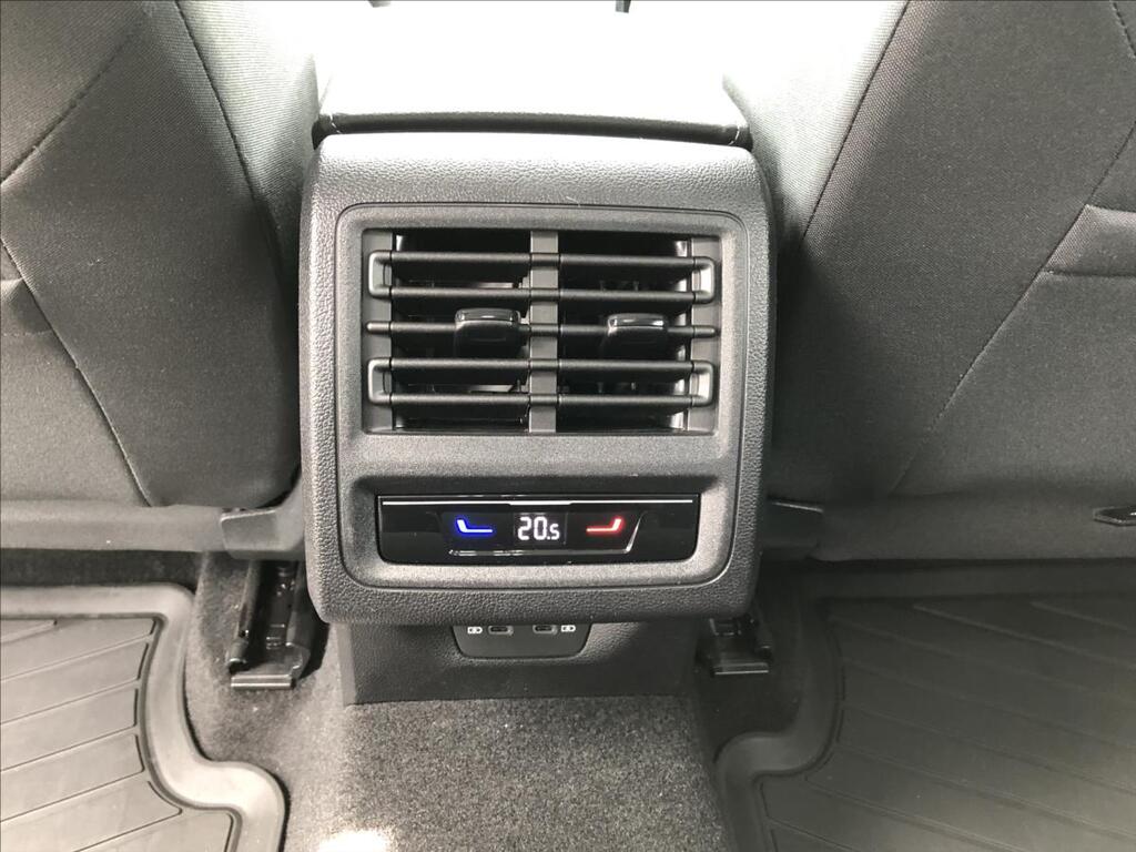 Volkswagen Golf 13