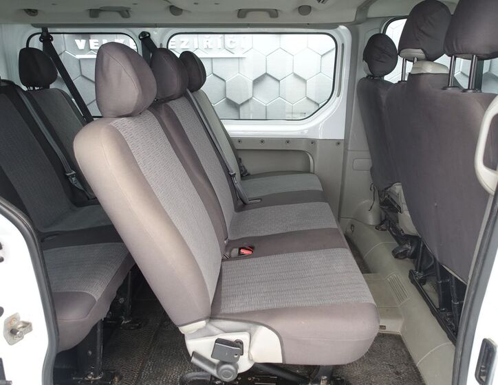 Opel Vivaro 14