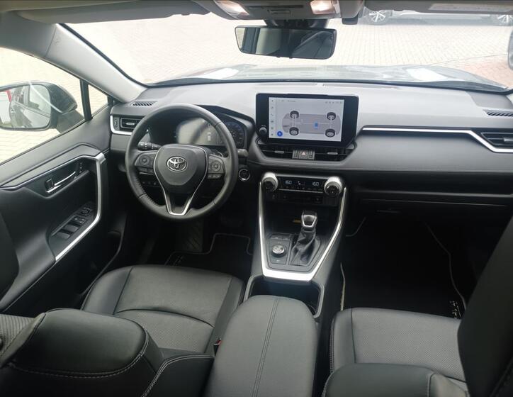 Toyota RAV4 8