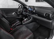 Toyota Yaris 16