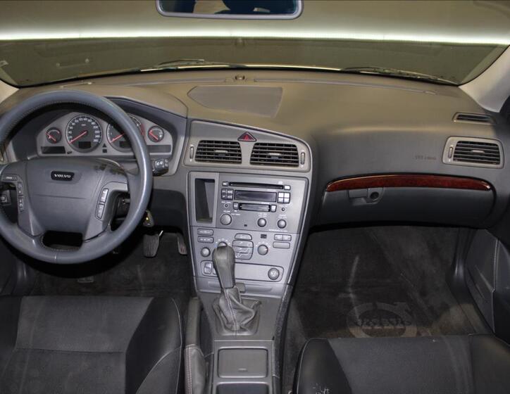 Volvo V70 19