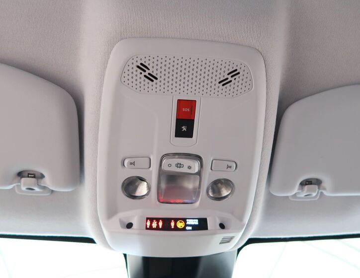 Peugeot 208 18
