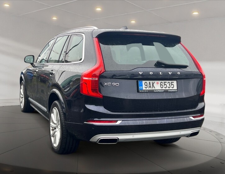 Volvo XC90 4