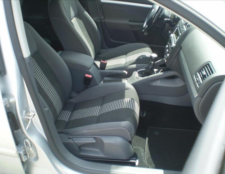Volkswagen Golf 9