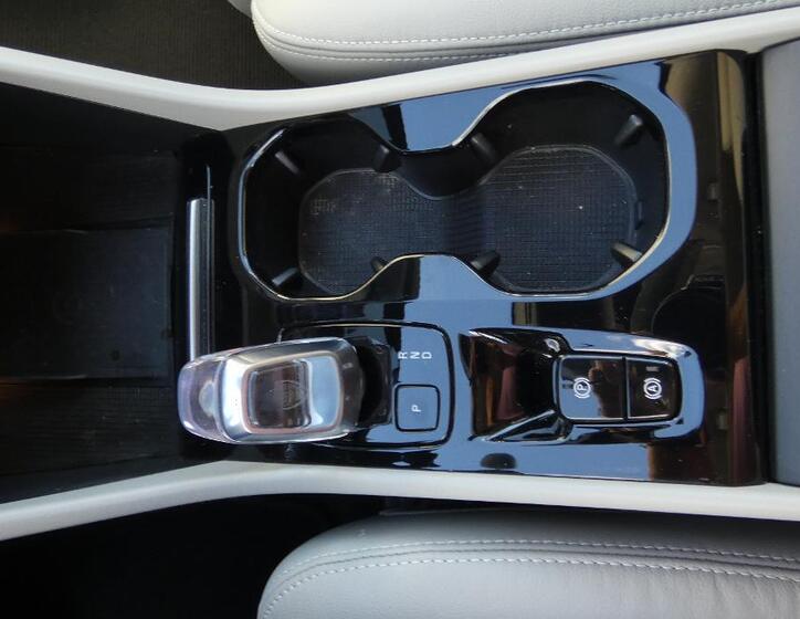 Volvo XC40 17
