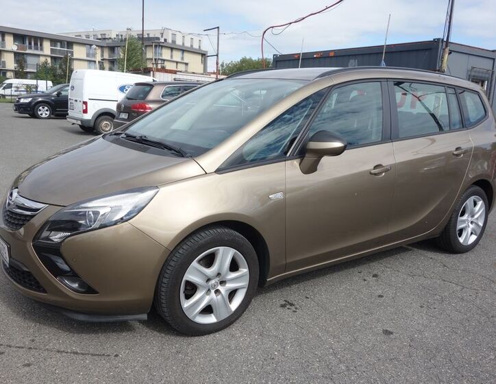 Opel Zafira 1