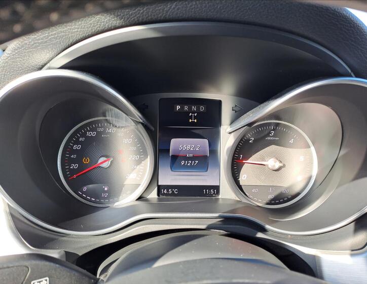 Mercedes-Benz Třídy X 14