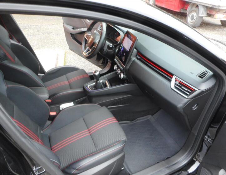 Renault Clio 24