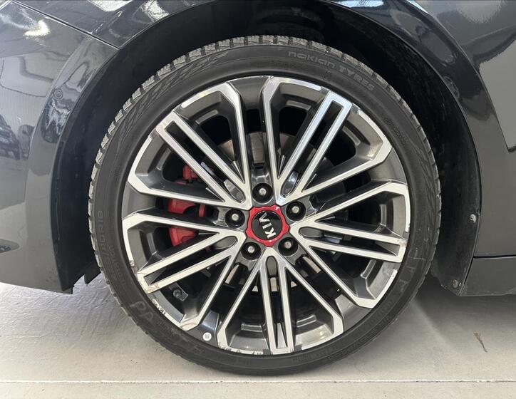 KIA ProCeed 33