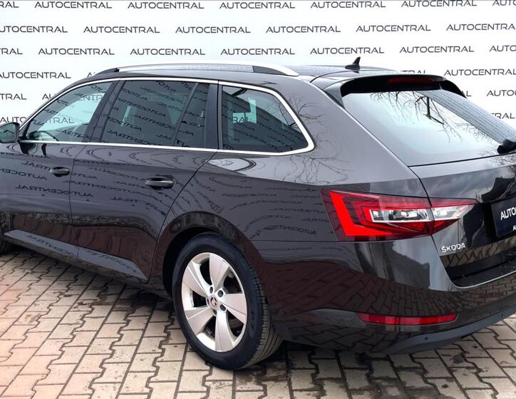 Škoda Superb 6