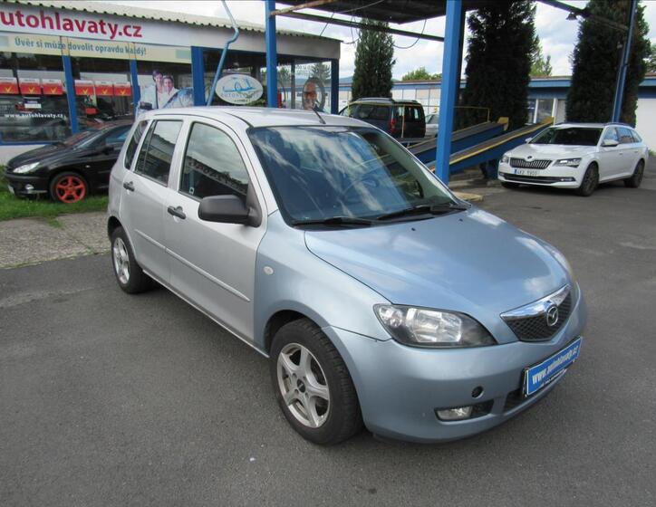 Mazda 2 3