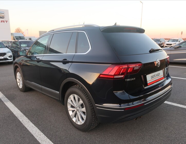 Volkswagen Tiguan 6