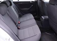 Volkswagen Golf 15