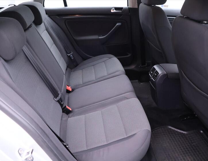 Volkswagen Golf 15