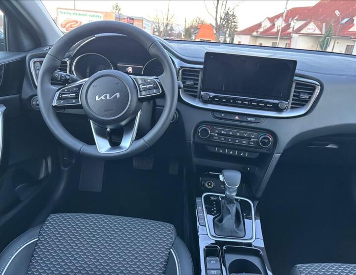 KIA XCeed 8