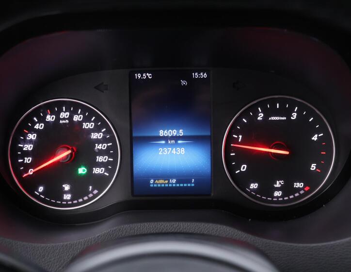 Mercedes-Benz Sprinter 16