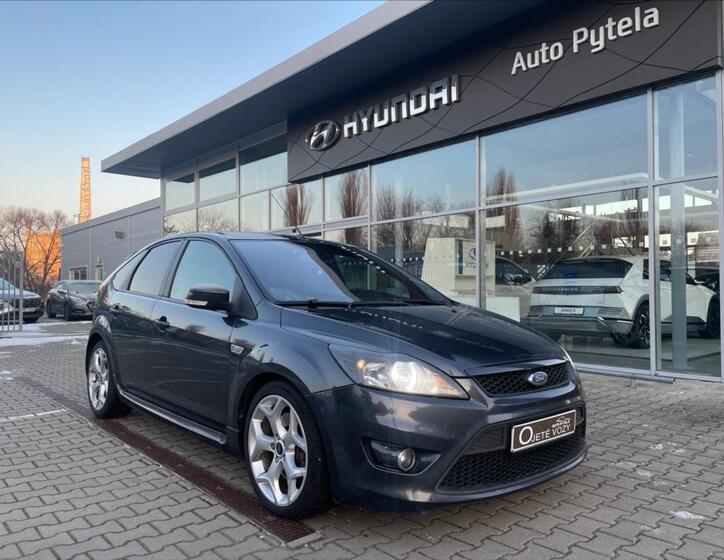Ford Focus 1