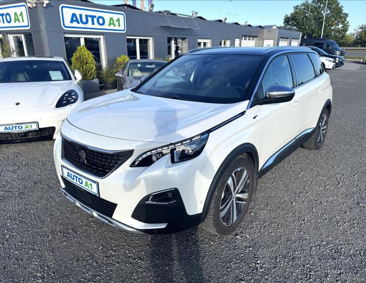 Peugeot 5008 1