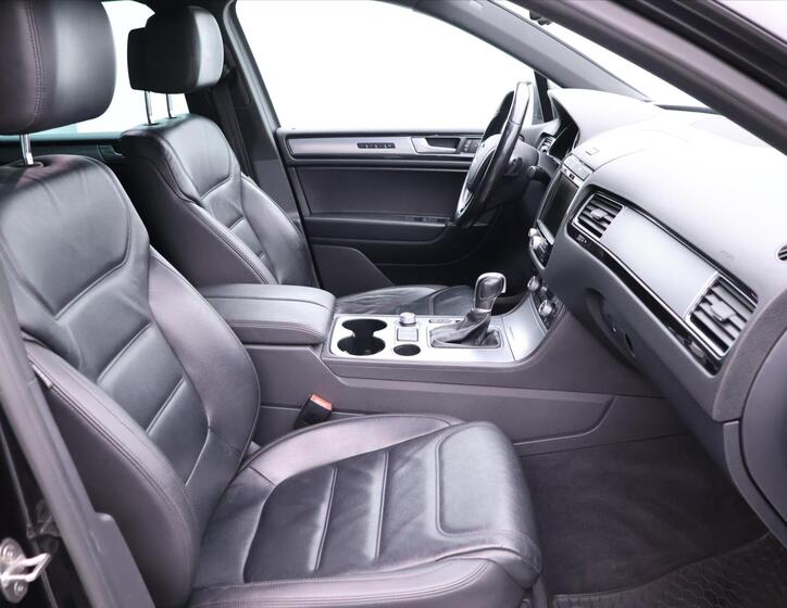 Volkswagen Touareg 13