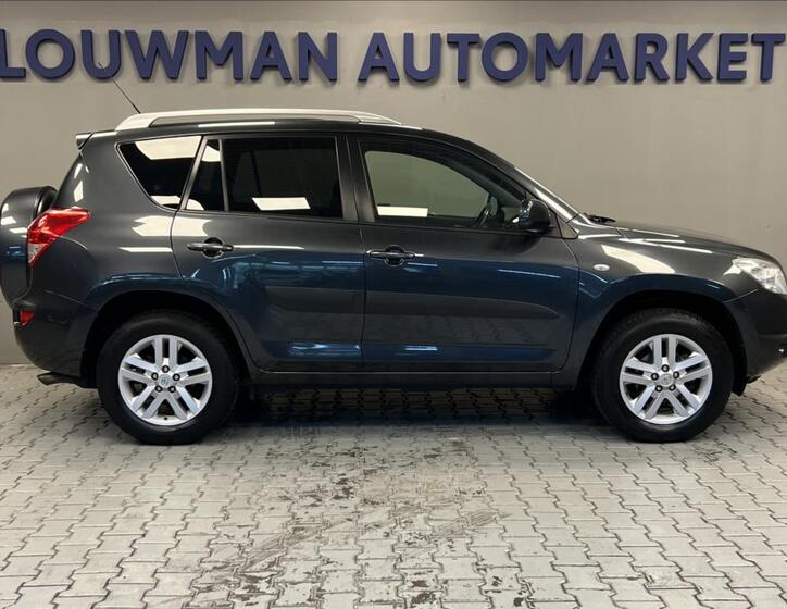 Toyota RAV4 14