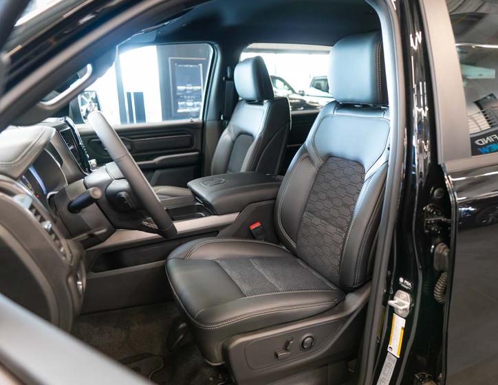 Dodge RAM 10