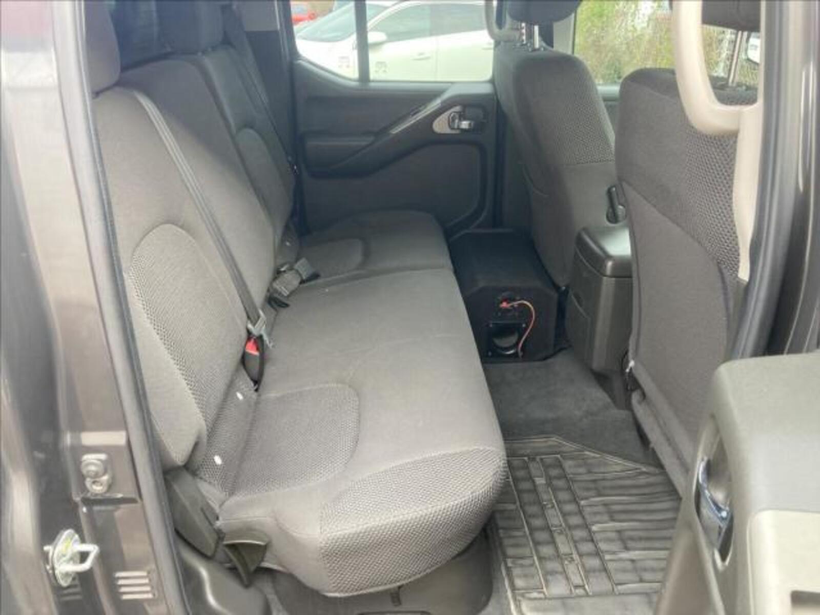 Nissan Navara 24