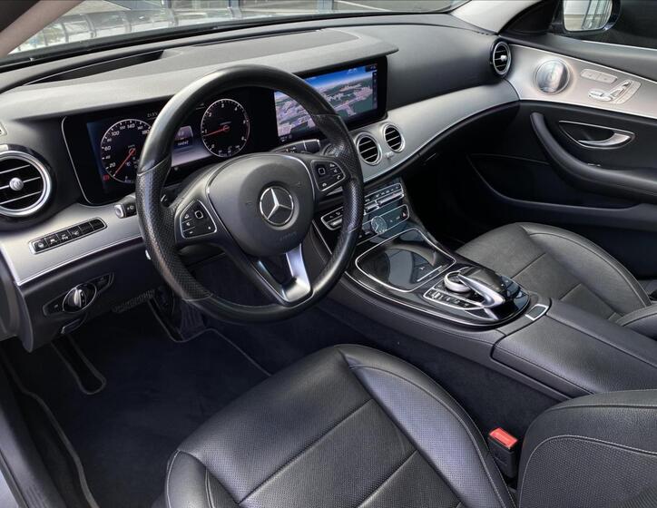 Mercedes-Benz Třídy E 9