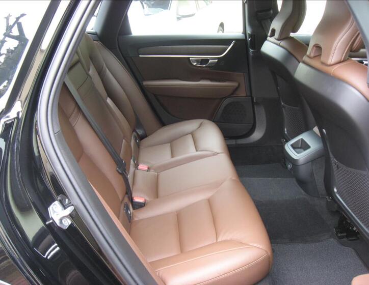 Volvo V90 19