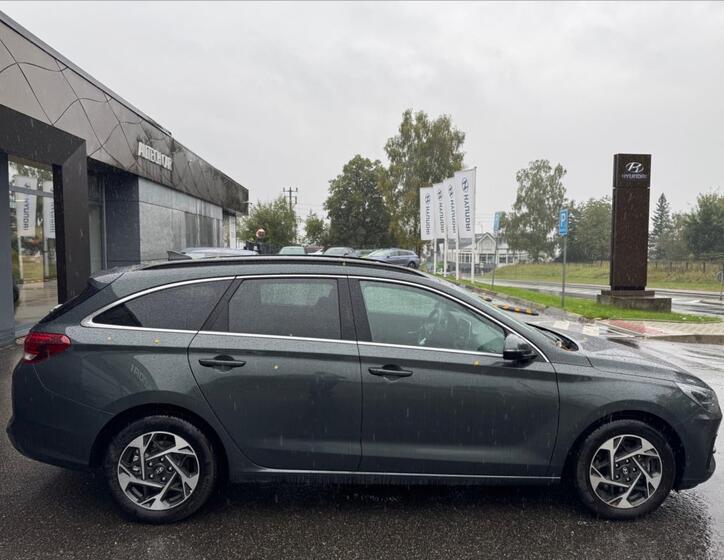 Hyundai i30 4