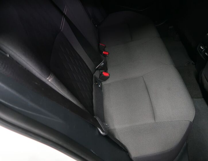 Toyota Corolla 13