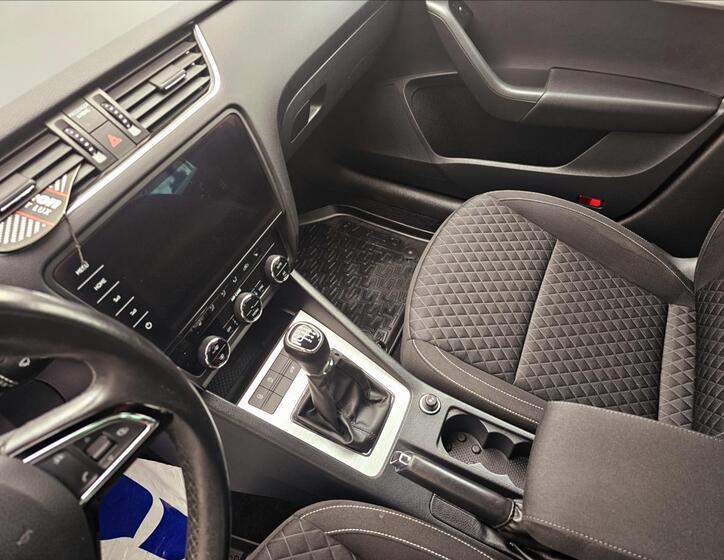 Škoda Octavia 12