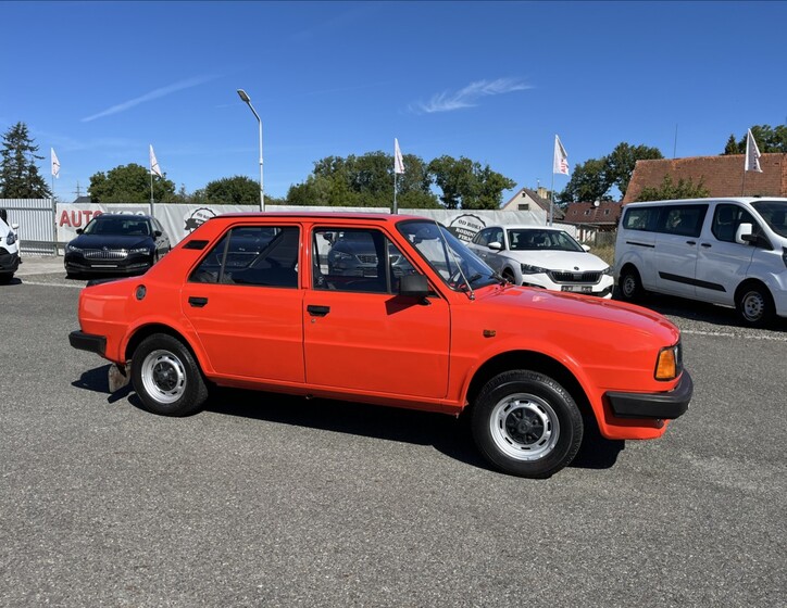 Škoda 105 3