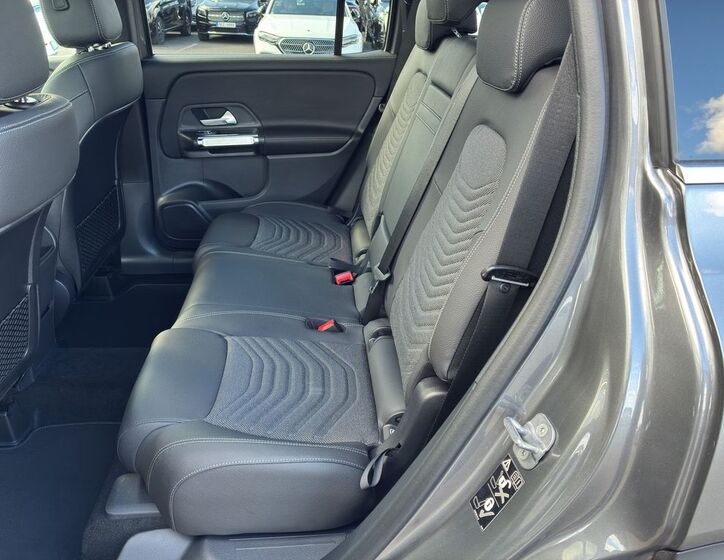 Mercedes-Benz GLB 14