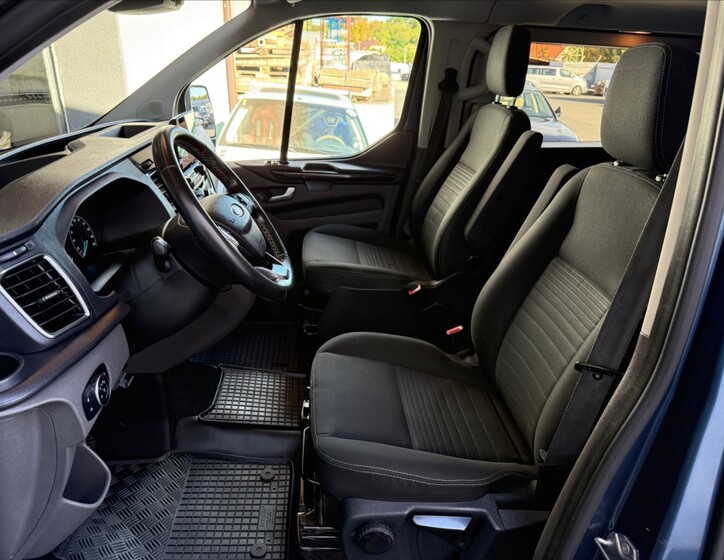 Ford Transit Custom 11