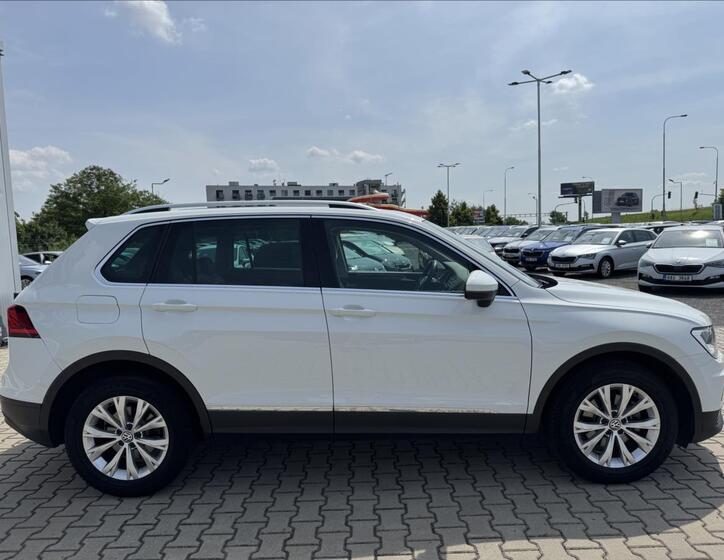 Volkswagen Tiguan 7