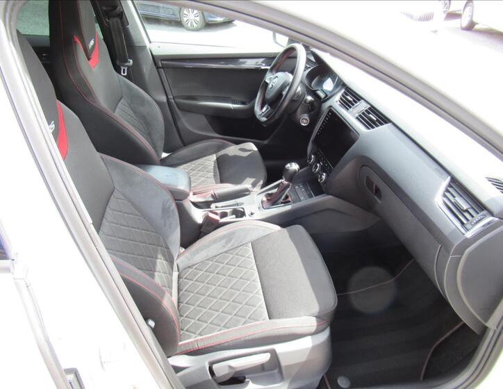 Škoda Octavia 12
