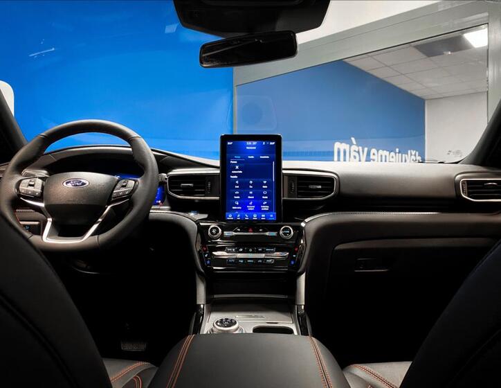 Ford Explorer 6