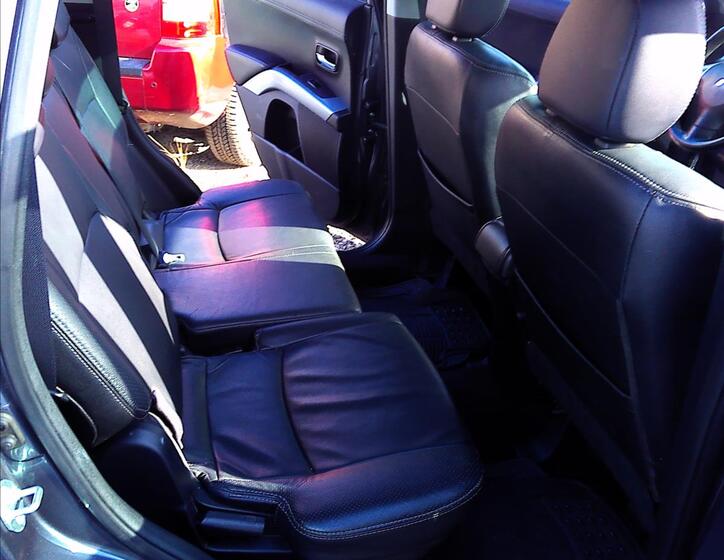 Mitsubishi Outlander 9