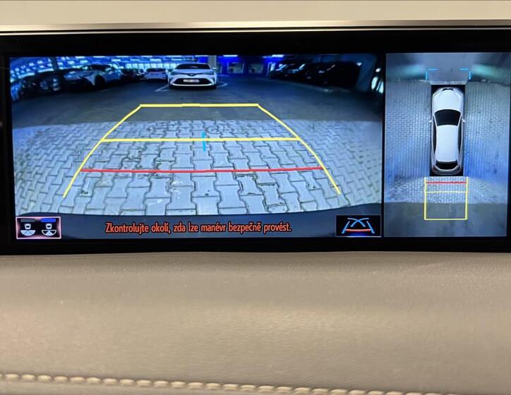 Lexus UX 250h 19