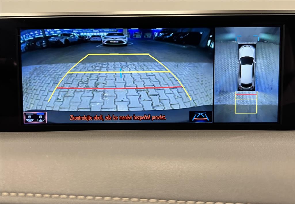 Lexus UX 250h