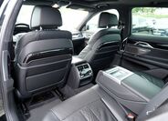 BMW Řada 7 30