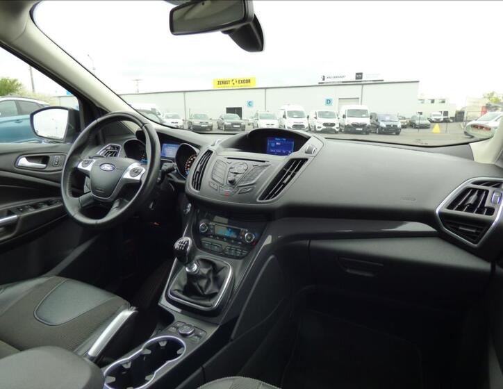 Ford Kuga 44