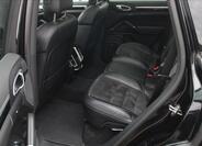 Porsche Cayenne 16
