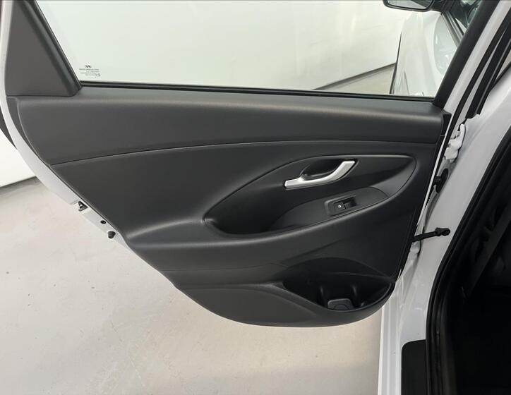 Hyundai i30 25