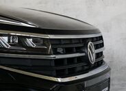 Volkswagen Touareg 8