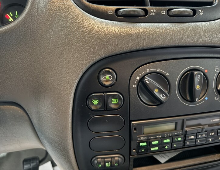 Ford Galaxy 11