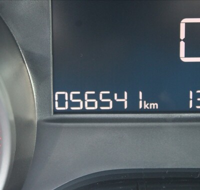 Peugeot 208 9
